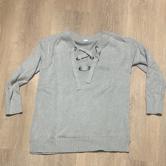 GAP Light Gray Knit Maternity Sweater - Picture 1 of 3